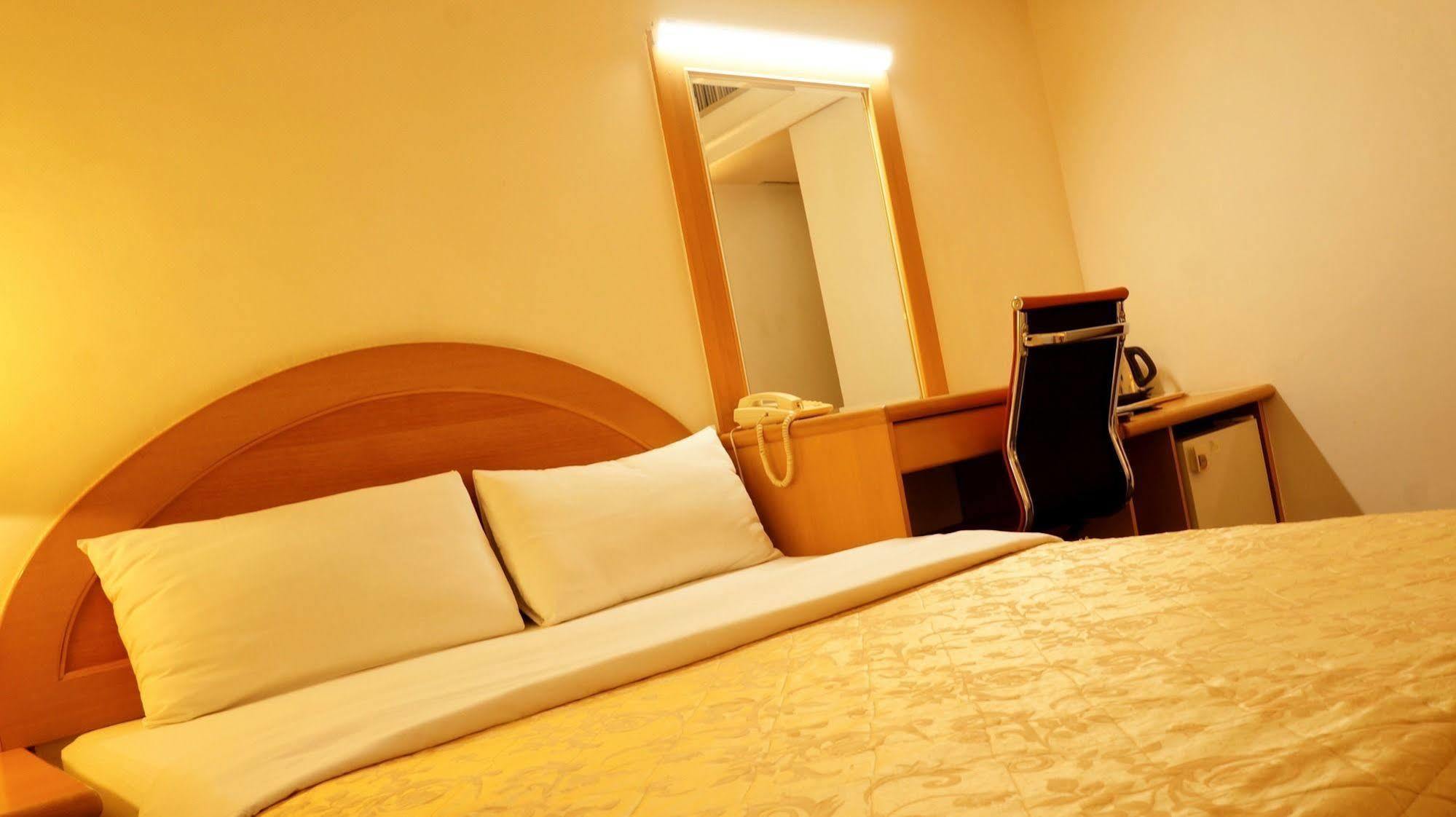 Oriental Hotel Tainan Dış mekan fotoğraf