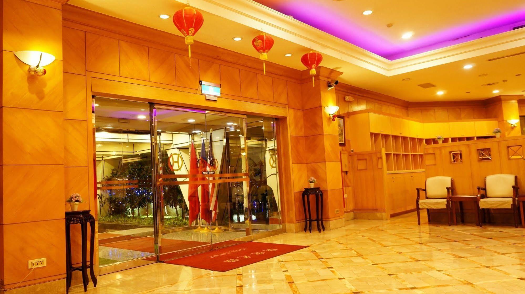 Oriental Hotel Tainan Dış mekan fotoğraf