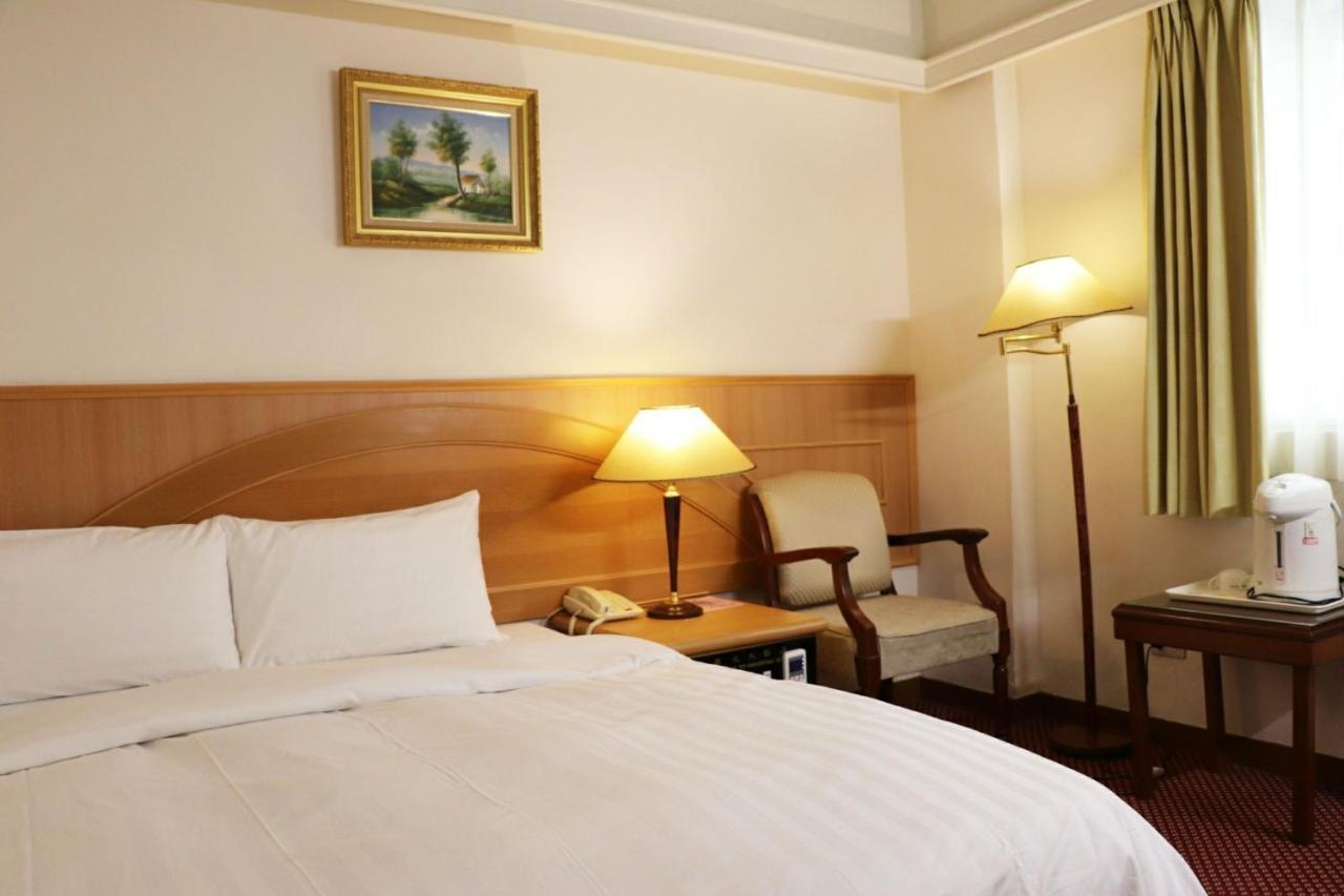 Oriental Hotel Tainan Dış mekan fotoğraf