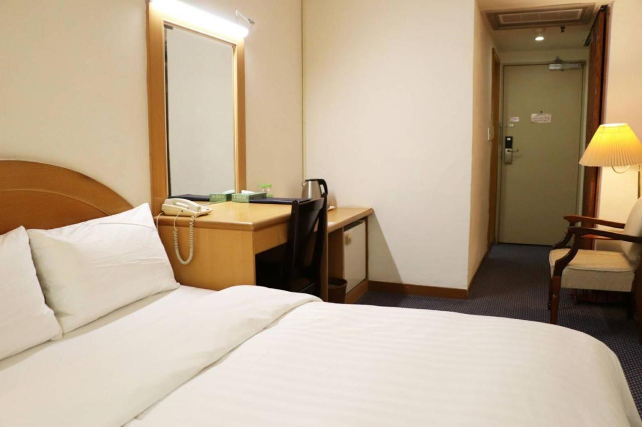 Oriental Hotel Tainan Dış mekan fotoğraf